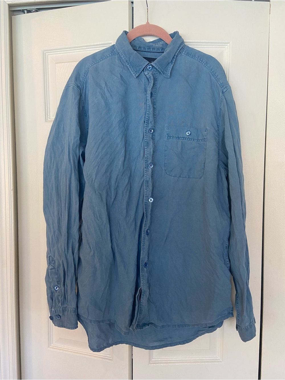 Men's 100% linen Long-Sleeve Button-Down Shirt in Faded Blue